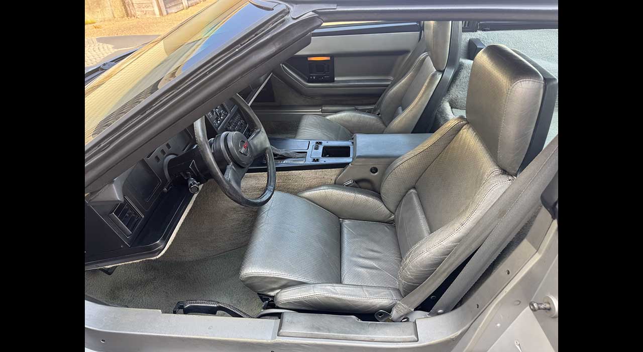 13th Image of a 1985 CHEVROLET CORVETTE