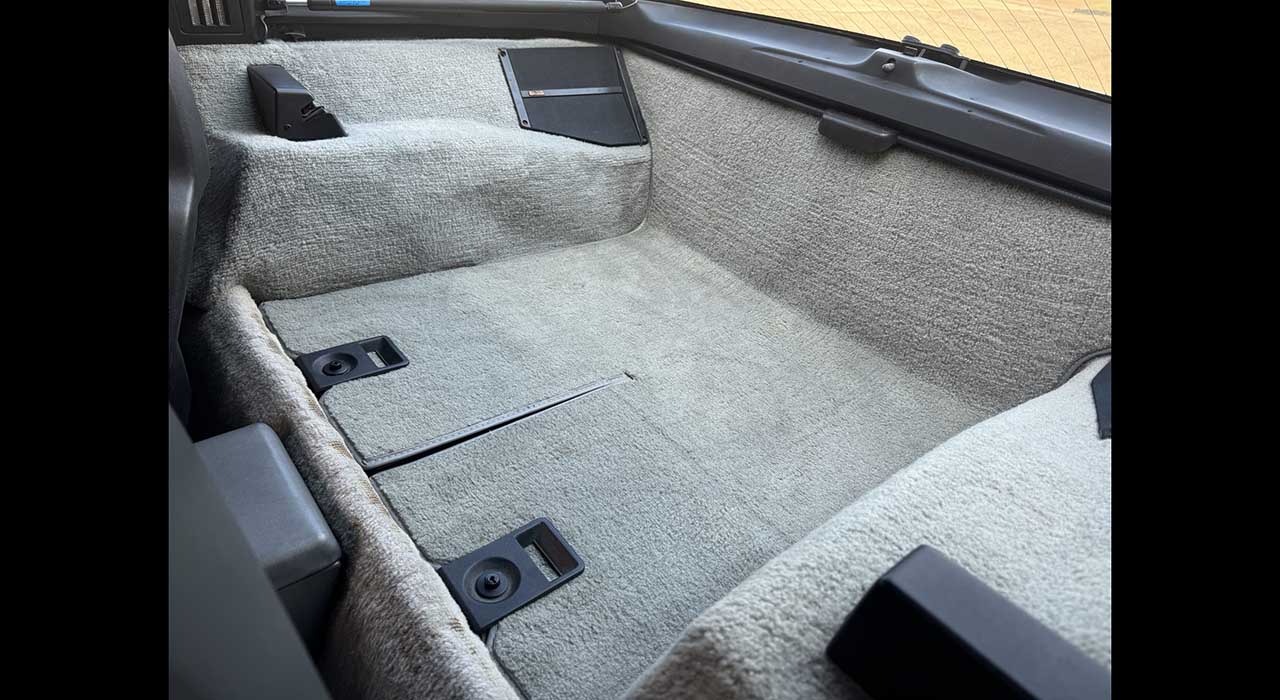 14th Image of a 1985 CHEVROLET CORVETTE