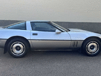 Image 6 of 27 of a 1985 CHEVROLET CORVETTE