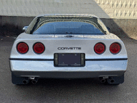 Image 9 of 27 of a 1985 CHEVROLET CORVETTE