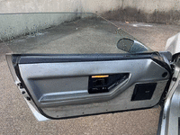 Image 12 of 27 of a 1985 CHEVROLET CORVETTE