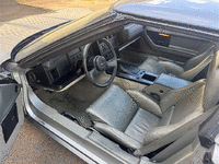 Image 13 of 27 of a 1985 CHEVROLET CORVETTE