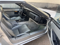 Image 17 of 27 of a 1985 CHEVROLET CORVETTE