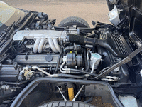 Image 25 of 27 of a 1985 CHEVROLET CORVETTE