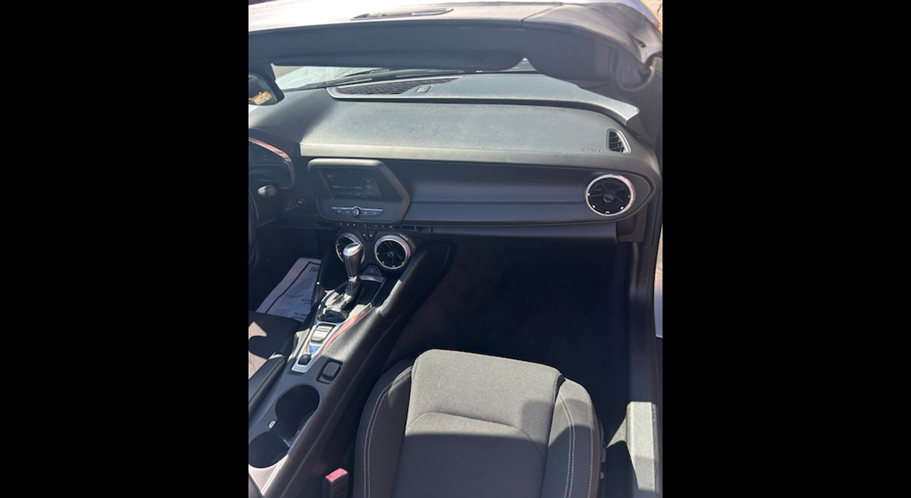 14th Image of a 2018 CHEVROLET CAMARO R/S