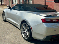 Image 4 of 20 of a 2018 CHEVROLET CAMARO R/S