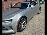Image 6 of 20 of a 2018 CHEVROLET CAMARO R/S