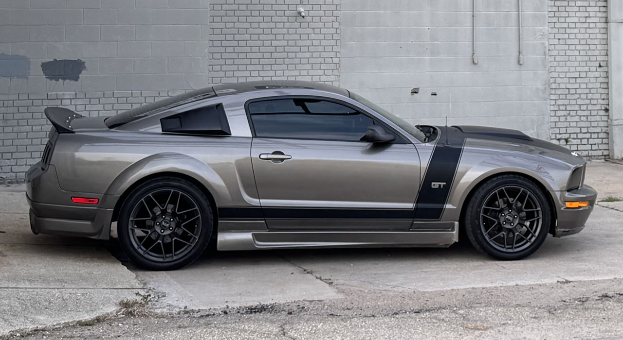 1st Image of a 2005 FORD MUSTANG GT