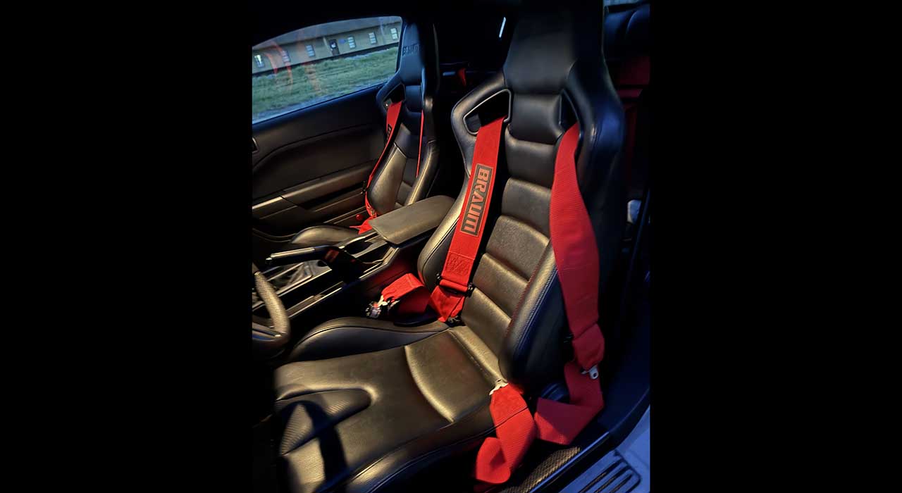 11th Image of a 2005 FORD MUSTANG GT