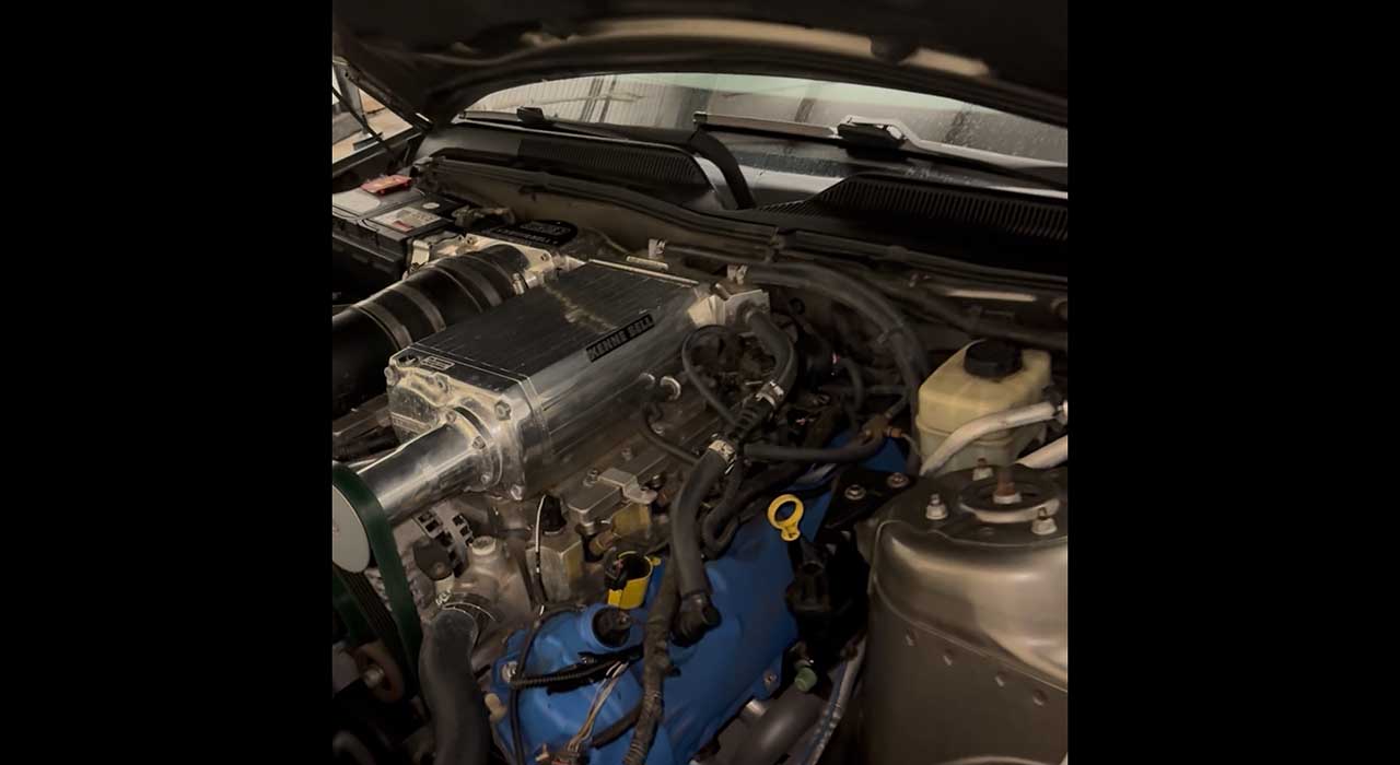 13th Image of a 2005 FORD MUSTANG GT