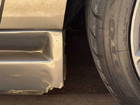 Image 10 of 14 of a 2005 FORD MUSTANG GT