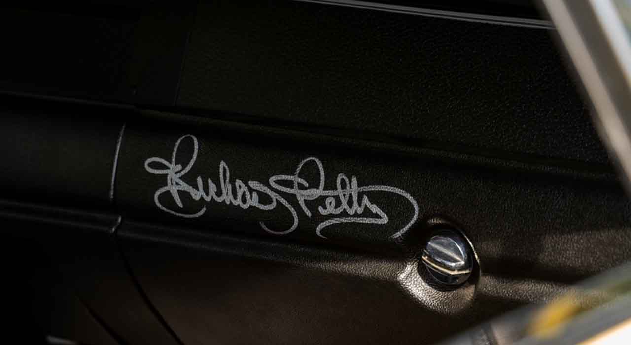 15th Image of a 1970 PLYMOUTH SUPERBIRD TRIBUTE