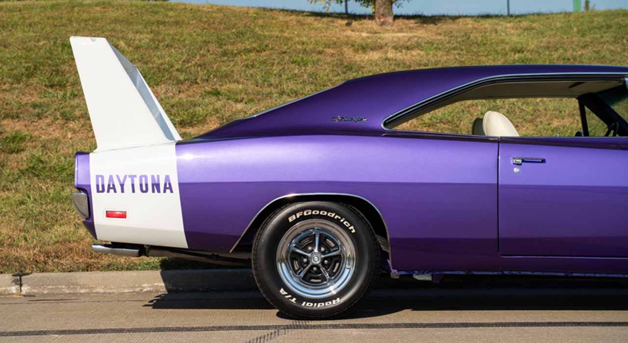 8th Image of a 1970 DODGE CHARGER DAYTONA
