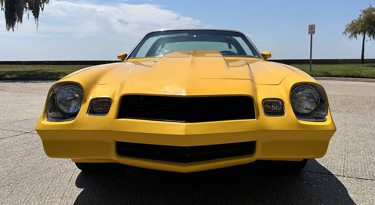 2nd Image of a 1981 CHEVROLET CAMARO