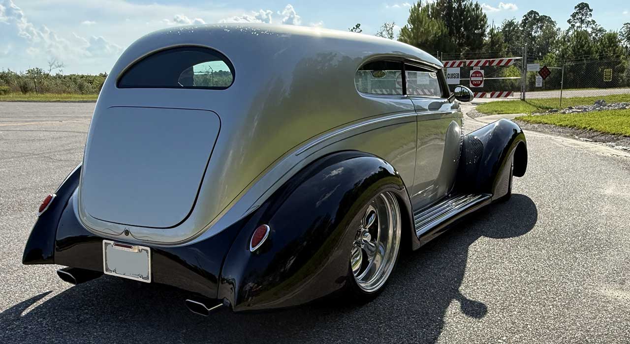 2nd Image of a 1939 FORD DELUXE