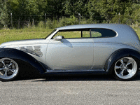 Image 4 of 21 of a 1939 FORD DELUXE