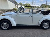 Image 5 of 32 of a 1979 VOLKSWAGEN SUPER BEETLE