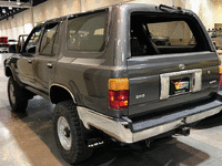 Image 2 of 14 of a 1993 TOYOTA 4RUNNER SR5