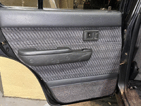 Image 6 of 14 of a 1993 TOYOTA 4RUNNER SR5