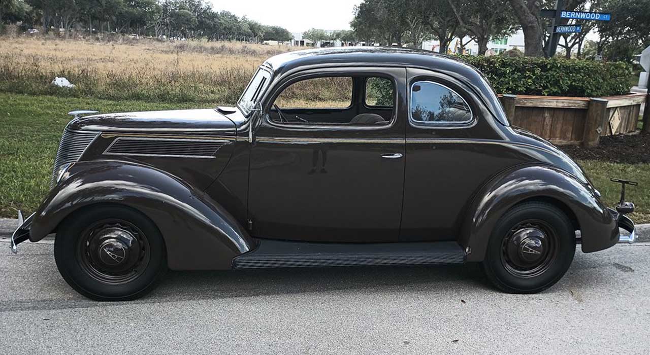 2nd Image of a 1937 FORD DELUXE CLUB