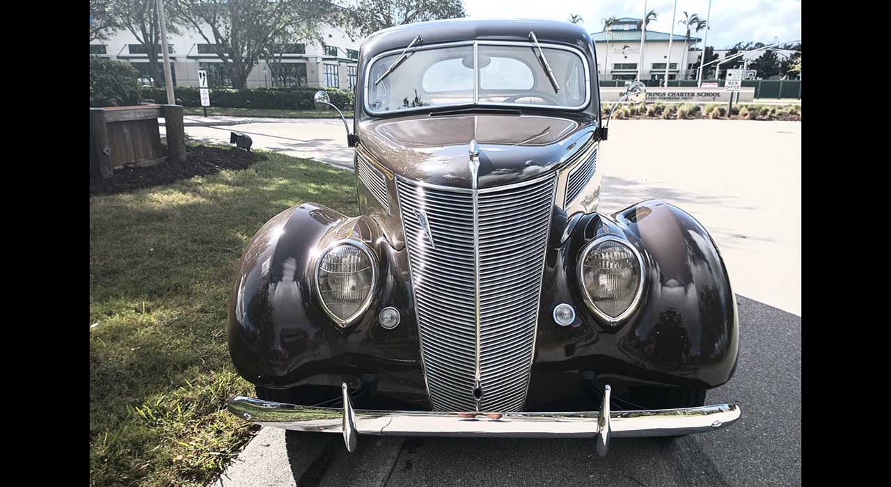 4th Image of a 1937 FORD DELUXE CLUB