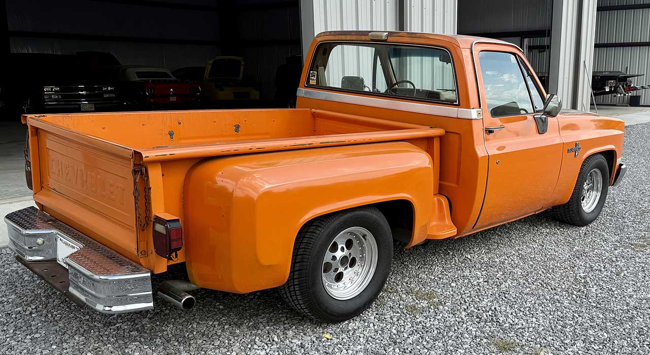 3rd Image of a 1984 CHEVROLET C10