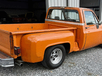 Image 4 of 9 of a 1984 CHEVROLET C10