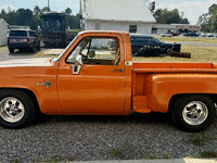 Image 5 of 9 of a 1984 CHEVROLET C10