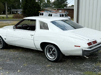 Image 2 of 9 of a 1973 PONTIAC GRANDAM