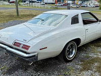 Image 3 of 9 of a 1973 PONTIAC GRANDAM