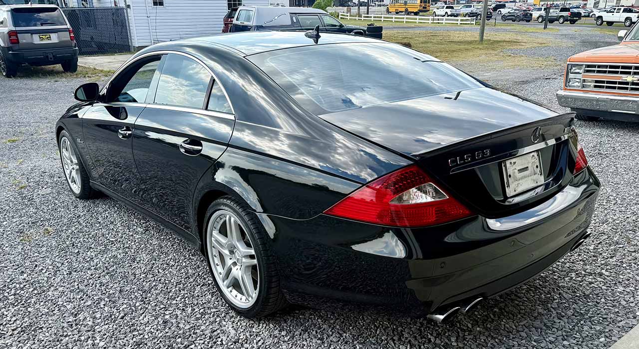 2nd Image of a 2008 MERCEDES-BENZ CLS-CLASS CLS63 AMG