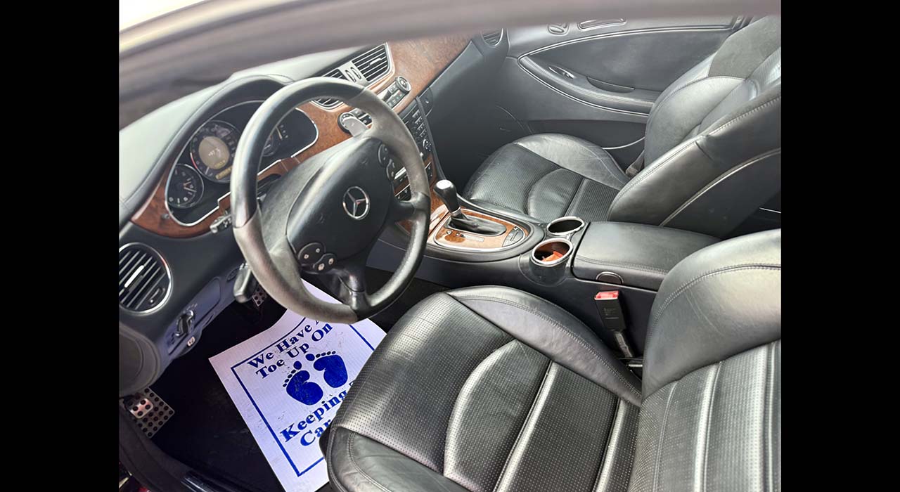 6th Image of a 2008 MERCEDES-BENZ CLS-CLASS CLS63 AMG