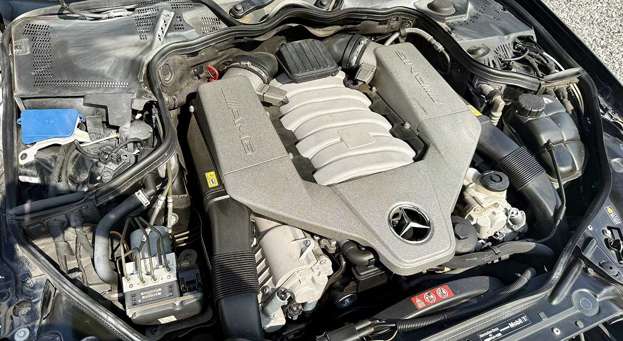 7th Image of a 2008 MERCEDES-BENZ CLS-CLASS CLS63 AMG