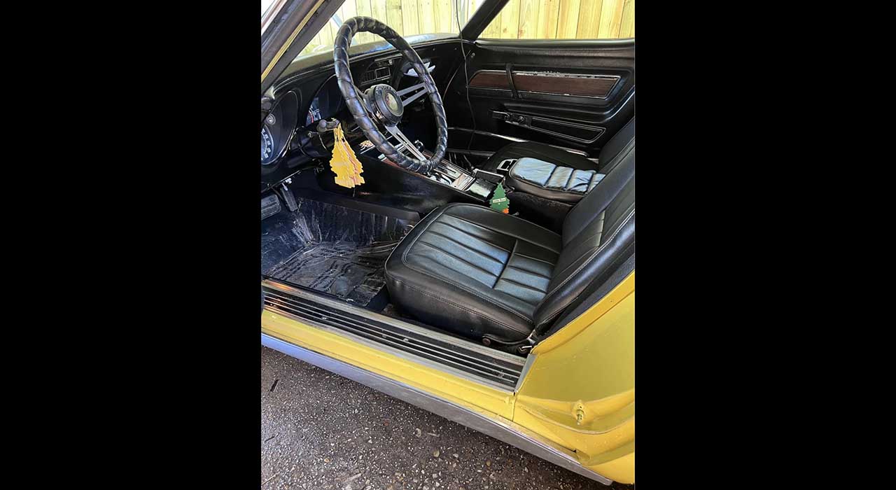 3rd Image of a 1974 CHEVROLET CORVETTE