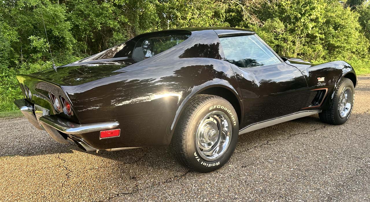 3rd Image of a 1973 CHEVROLET CORVETTE RESTOMOD