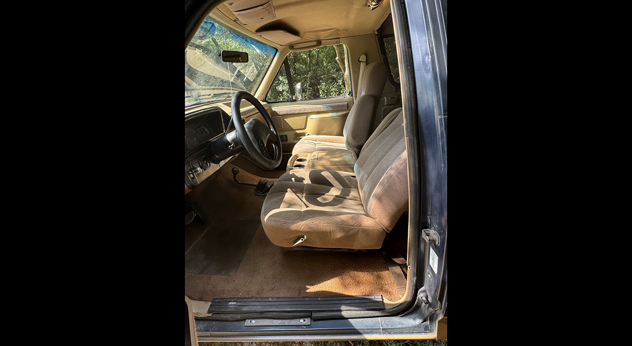 3rd Image of a 1987 FORD BRONCO