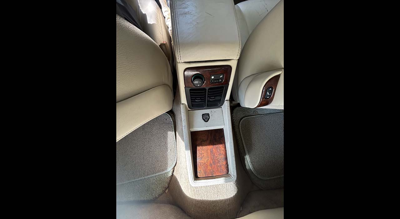 13th Image of a 1996 JAGUAR XJ6 XJ VANDEN PLAS