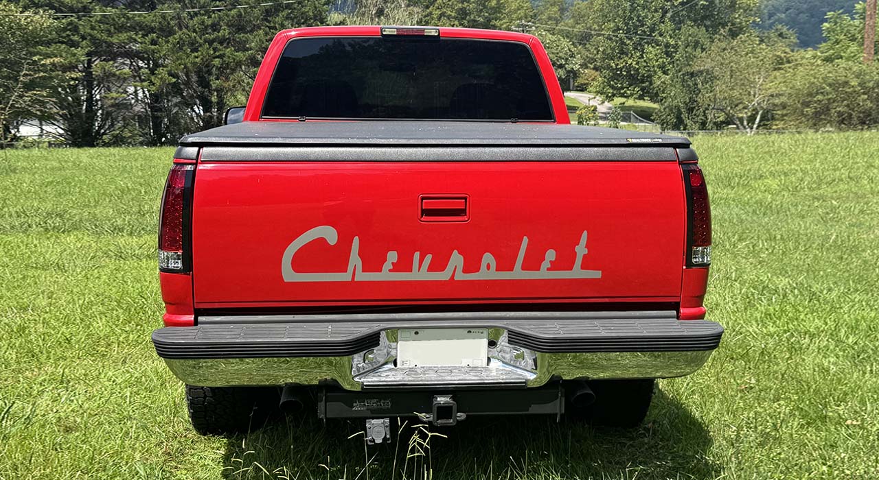 3rd Image of a 1997 CHEVROLET K1500
