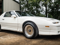 Image 2 of 27 of a 1989 PONTIAC FIREBIRD TRANS AM