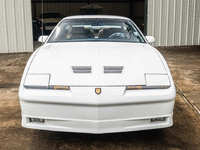 Image 6 of 27 of a 1989 PONTIAC FIREBIRD TRANS AM