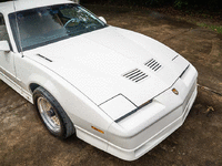 Image 8 of 27 of a 1989 PONTIAC FIREBIRD TRANS AM