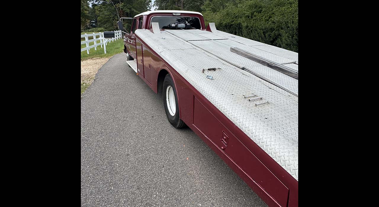 3rd Image of a 1970 FORD F350