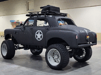 Image 3 of 29 of a 1950 CHRYSLER WINDSOR