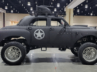 Image 6 of 29 of a 1950 CHRYSLER WINDSOR