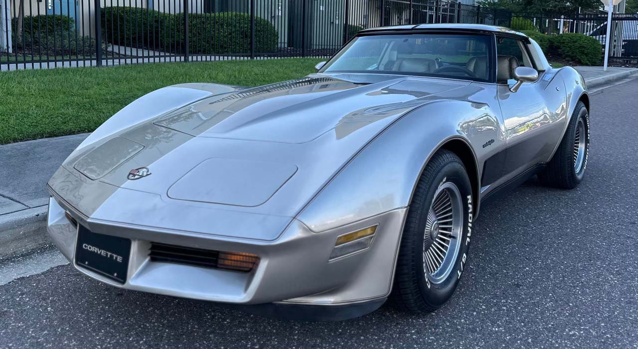 0th Image of a 1982 CHEVROLET CORVETTE