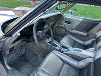 Image 16 of 25 of a 1982 CHEVROLET CORVETTE