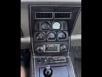 Image 18 of 25 of a 1982 CHEVROLET CORVETTE