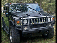 Image 3 of 3 of a 2004 HUMMER H2 3/4 TON