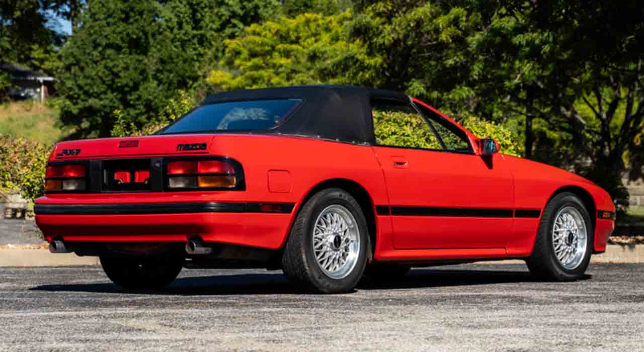 2nd Image of a 1988 MAZDA RX-7