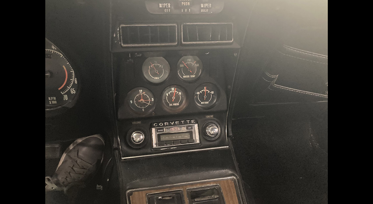 5th Image of a 1972 CHEVROLET CORVETTE